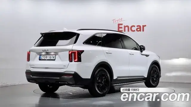 Kia Sorento 2024 — Фото 2/20