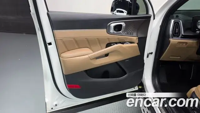 Kia Sorento 2024 — Photo 28/30