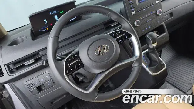 Hyundai Staria 2023 — Şəkil 16/20