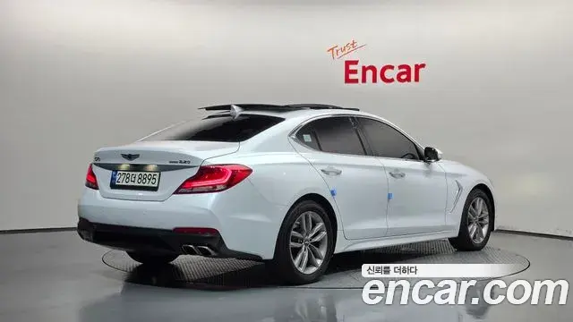 Genesis G70 2018 — ფოტო 10/33