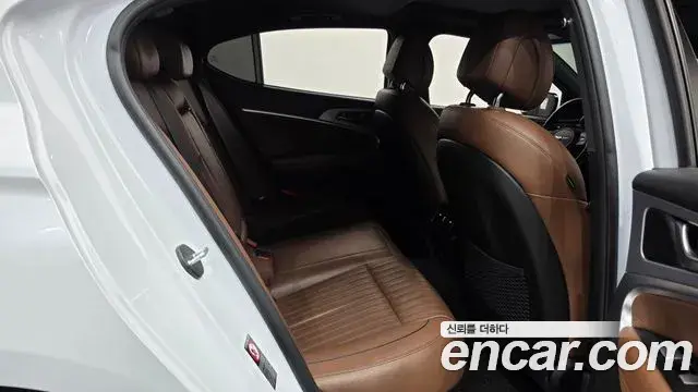 Genesis G70 2018 — ფოტო 7/33