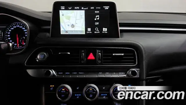 Genesis G70 2018 — ფოტო 23/33