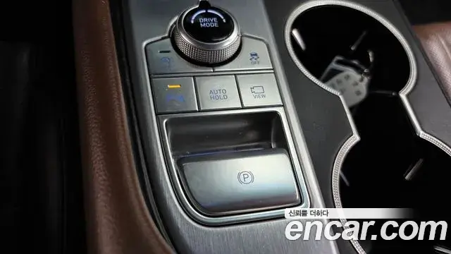 Genesis G70 2018 — ფოტო 15/33