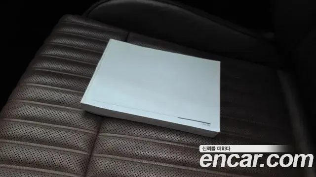 Genesis G70 2018 — ფოტო 16/33