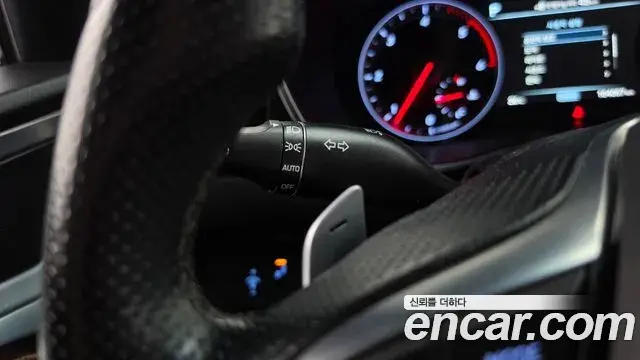 Genesis G70 2018 — ფოტო 29/33