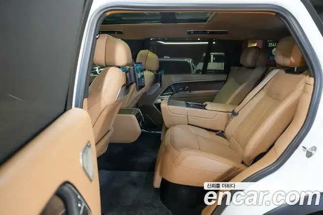 Land Rover Range Rover 2023 — Photo 13/20