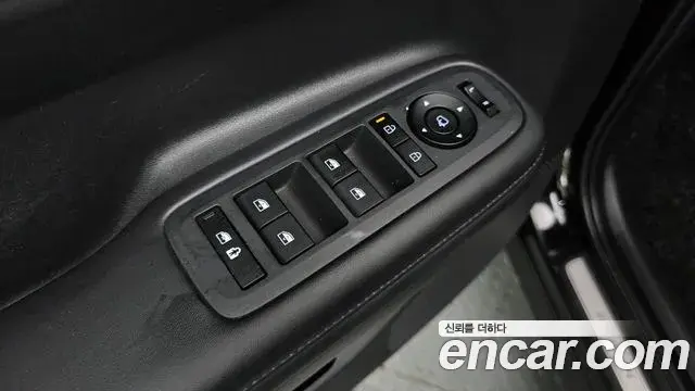 Hyundai Santa Fe 2024 — Фото 19/20