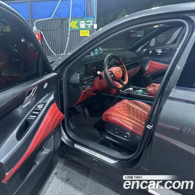 Genesis GV80 Coupe 2023 — Фото 8/19