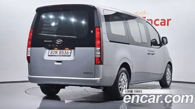 Hyundai Staria 2021 — Фото 2/20