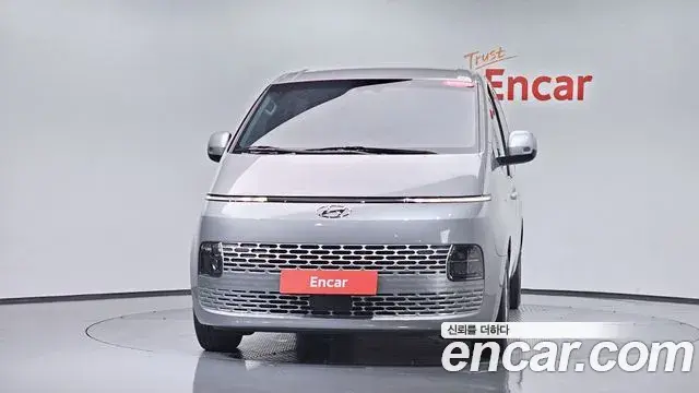 Hyundai Staria 2021 — Фото 3/20