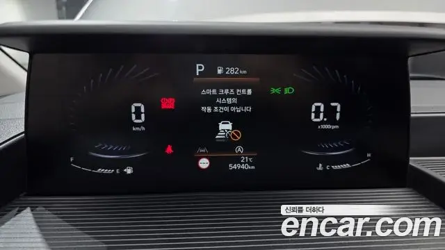 Hyundai Staria 2021 — Фото 8/20