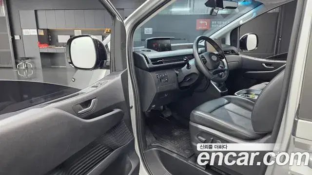 Hyundai Staria 2021 — Фото 10/20