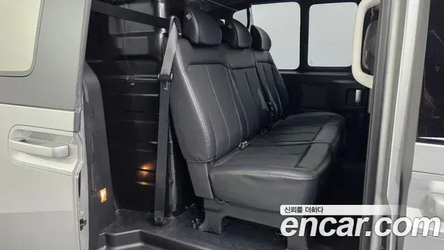 Hyundai Staria 2021 — Фото 11/20