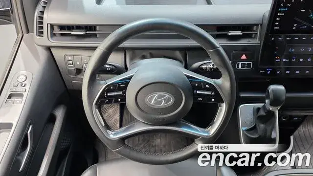 Hyundai Staria 2021 — Фото 13/20