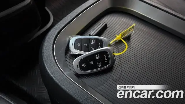 Hyundai Staria 2021 — Фото 20/20