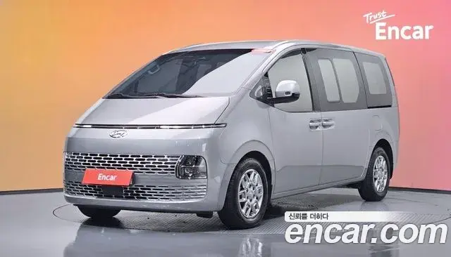 Hyundai Staria 2021 — Фото 1/20