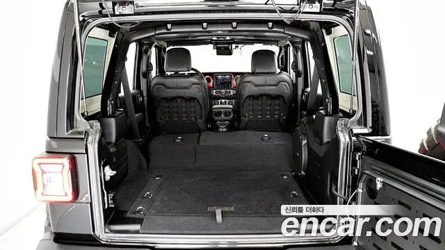 Jeep Wrangler 2022 — Фото 9/20