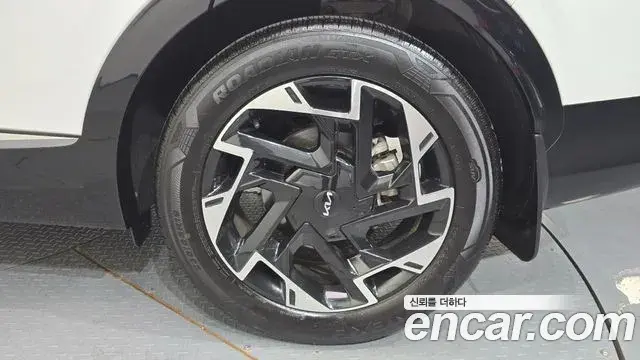 Kia Sportage 2023 — Şəkil 20/36