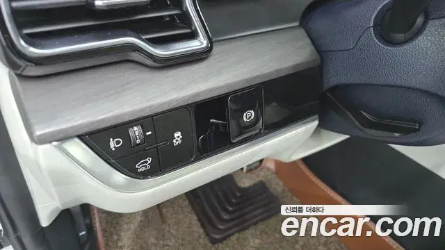 Kia Sportage 2023 — Şəkil 19/36