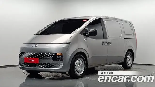 Hyundai Staria 2023 — Фото 1/20
