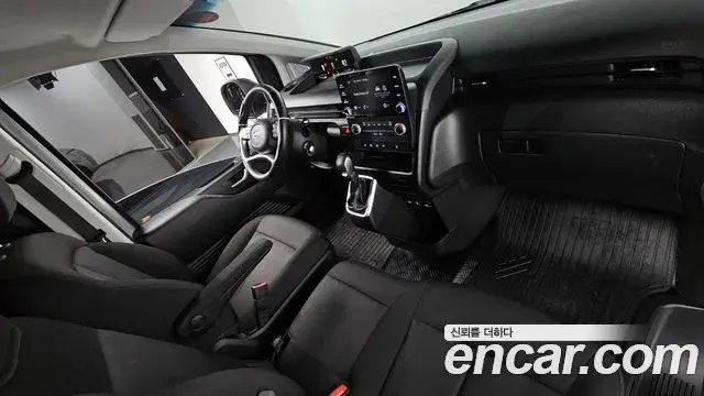 Hyundai Staria 2023 — Фото 7/20