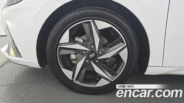 Hyundai Avante 2021 — Фото 4/20