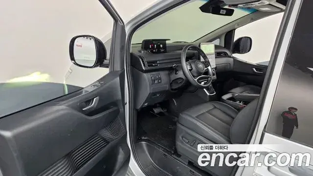 Hyundai Staria 2025 — Фото 10/20