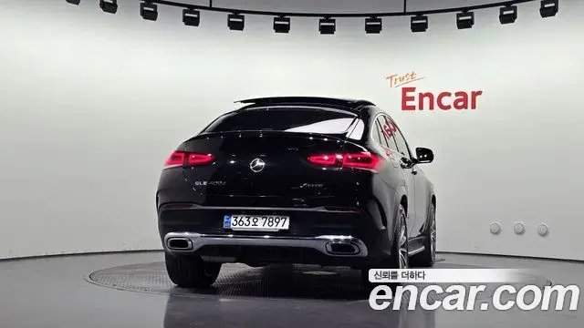 Mercedes-Benz GLE-Class 2023 — Фото 4/20