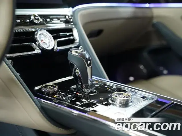 Bentley Flying Spur 2021 — Photo 13/20