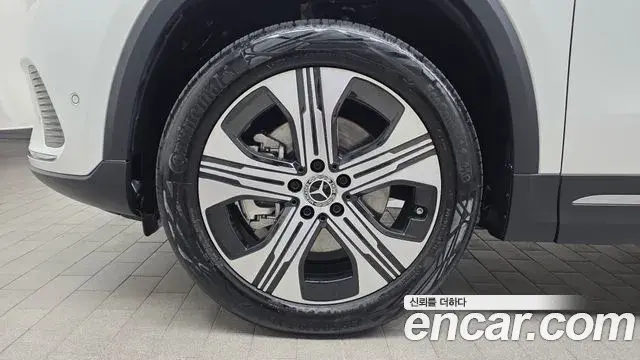 Mercedes-Benz EQA 2025 — Photo 3/31