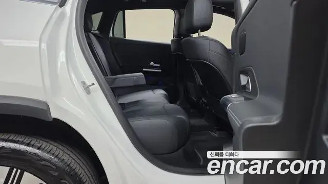 Mercedes-Benz EQA 2025 — Photo 23/31