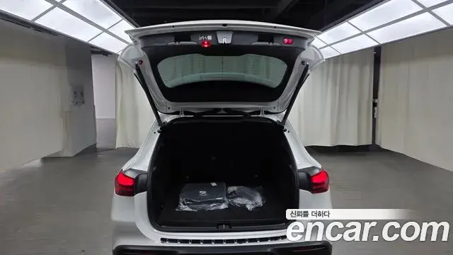 Mercedes-Benz EQA 2025 — Photo 20/31