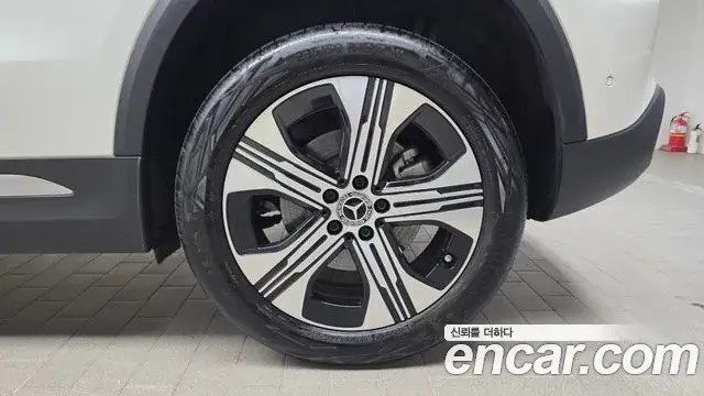 Mercedes-Benz EQA 2025 — Photo 28/31