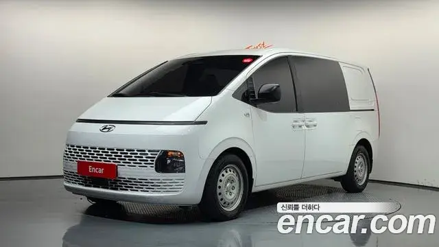 Hyundai Staria 2023 — Фото 1/20
