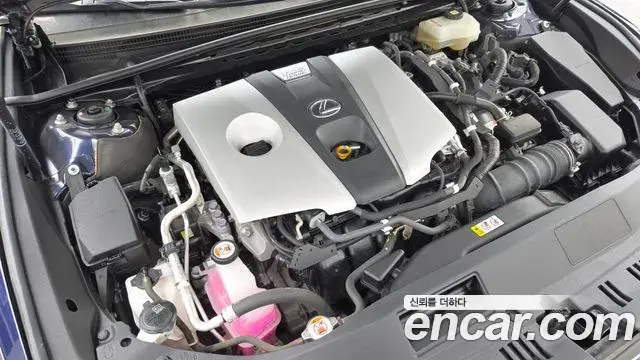 Lexus ES300h 2021 — Şəkil 35/36