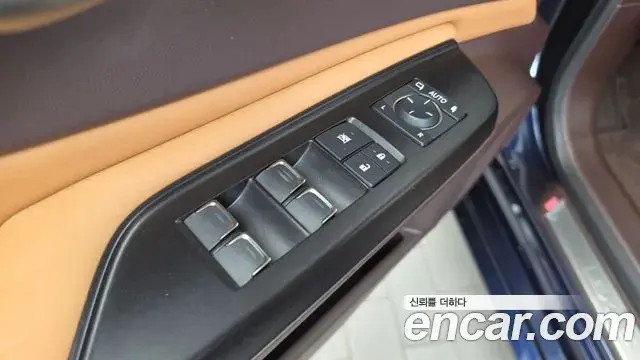 Lexus ES300h 2021 — Şəkil 22/36