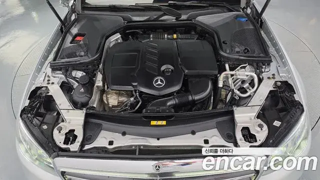 Mercedes-Benz E-Class 2018 — Фото 6/20