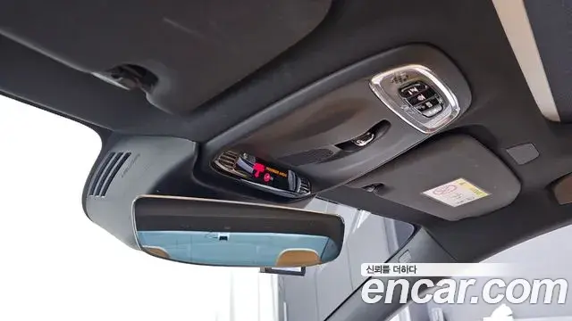 Volvo S60 2020 — ფოტო 13/34