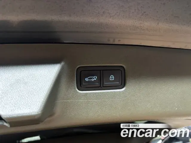 Hyundai Santa Fe 2024 — Фото 15/20
