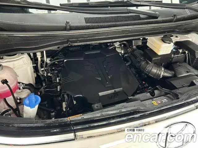 Hyundai Staria 2024 — Фото 4/18