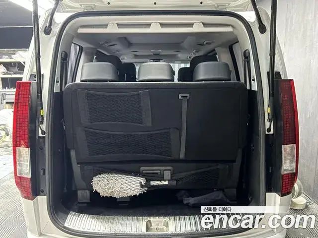 Hyundai Staria 2024 — Фото 15/18