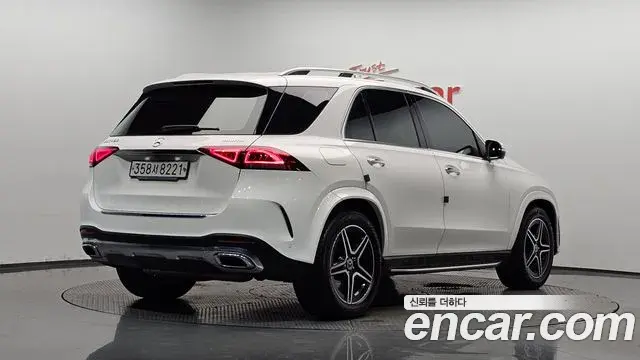 Mercedes-Benz GLE-Class 2019 — Фото 2/20