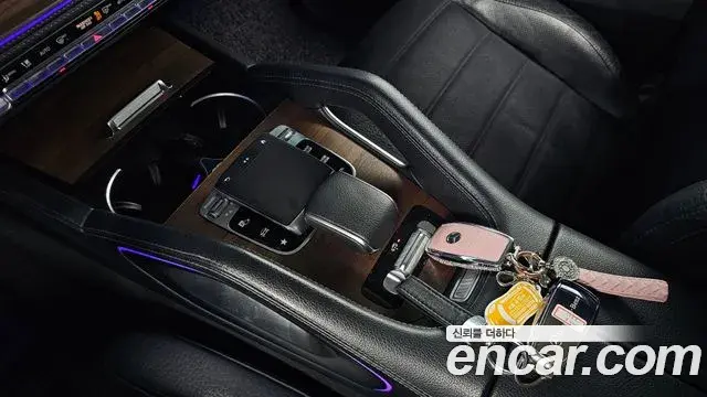 Mercedes-Benz GLE-Class 2019 — Фото 16/20