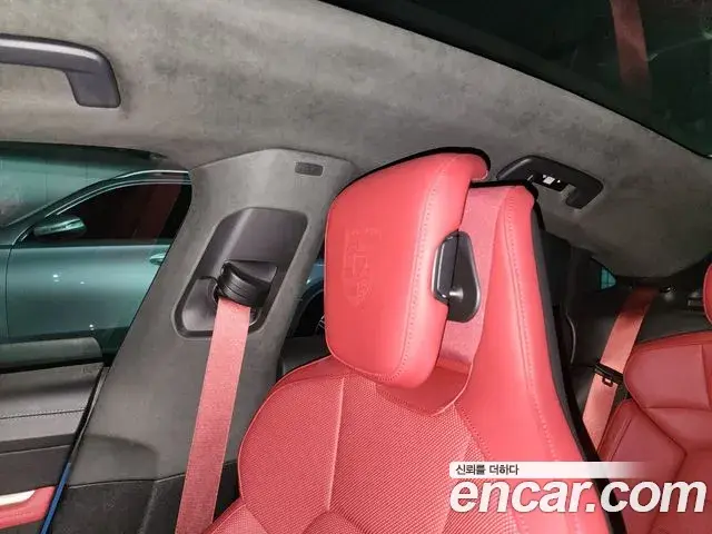 Porsche Taycan 2023 — Şəkil 9/20