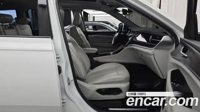 Jeep Grand Cherokee 2022 — Фото 11/20