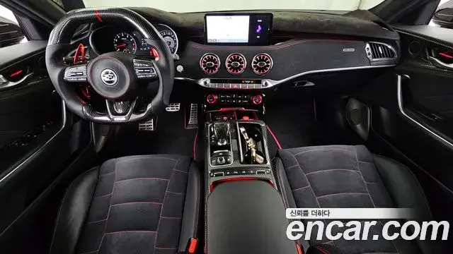 Kia Stinger 2021 — Фото 7/20