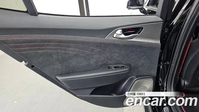 Kia Stinger Meister 2021 — ფოტო 8/36
