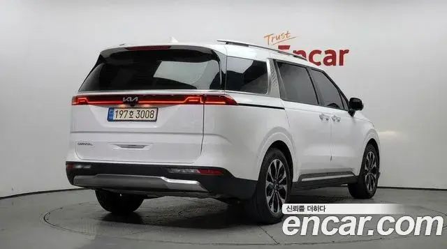 Kia Carnival 2022 — Фото 2/20