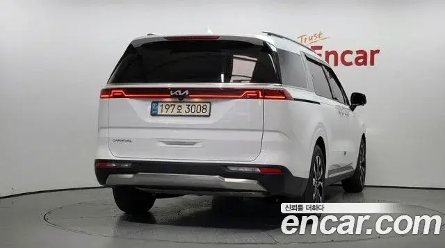 Kia Carnival 2022 — Фото 4/20