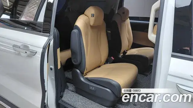 Kia Carnival 2022 — Фото 11/20